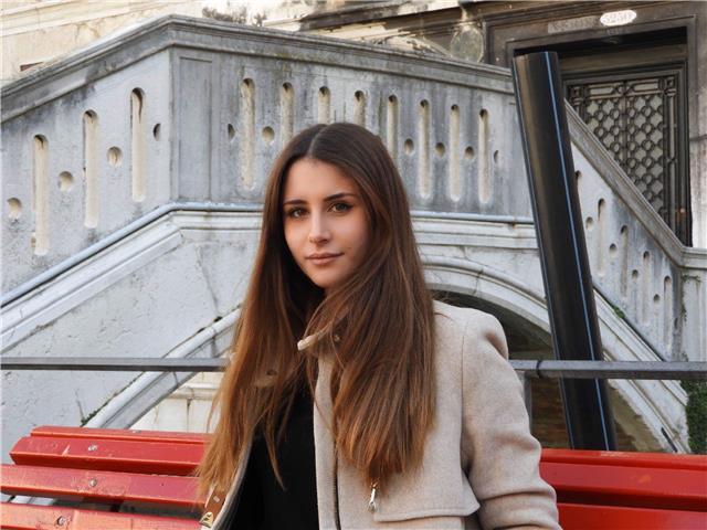 Studentessa diplomata in lingue offre ripetizioni di lingua inglese a bambini e ragazzi di elementari, medie e superiori