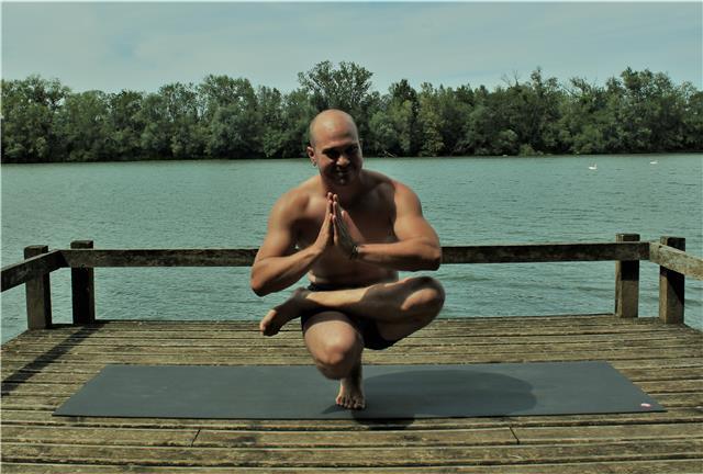 Professeur de yoga passionné