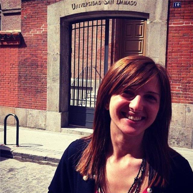 Nativa italiana, doy clases de italiano desde hace varios años a distintos niveles, adaptando exigencias a las diferentes personas. También por Skype