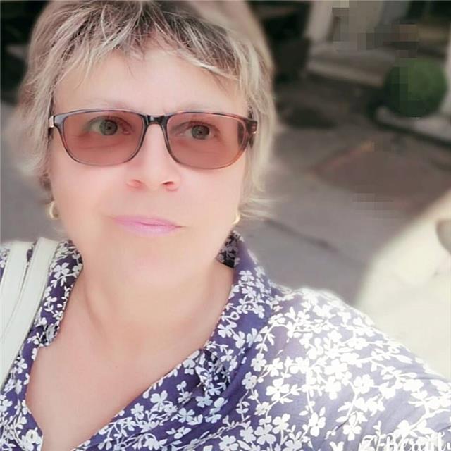 Laureata con specializzazione all'estero offre lezioni d'inglese a tutti i livelli