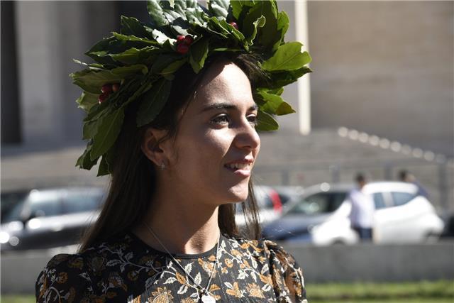 Laureata in lettere moderne propone lezioni private di inglese, spagnolo, italiano