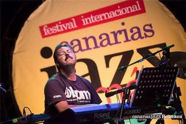 Clases de piano y teclados jazz funky fusion
