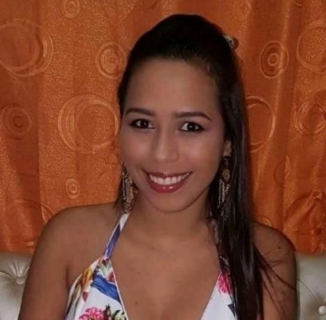 Profesora acta para da clases de todas las asignaturas a niños de primera y segunda infancia, normalista superior profesional