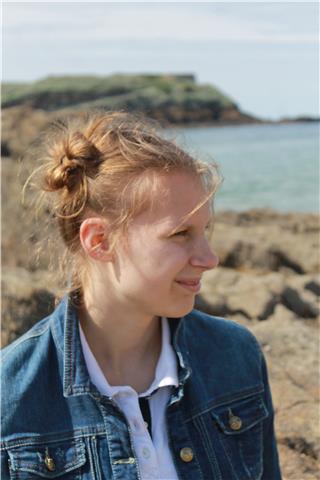 Étudiante en STAPS donnant des cours de maths