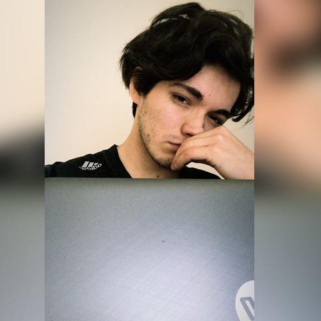 Studente universitario madrelingua spagnola. Posso darti una mano e lo farei volentieri