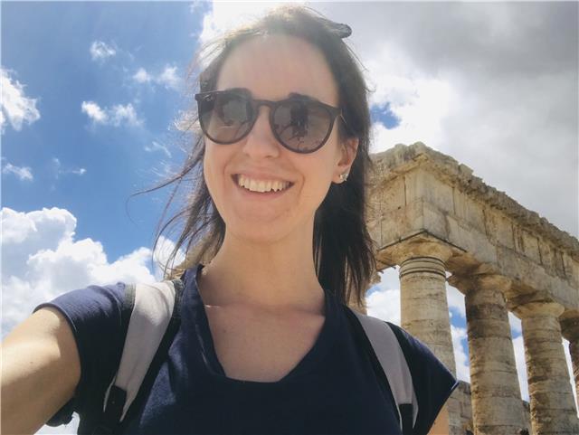 Dottoressa in Psicopatologia Dinamica dello Sviluppo offre ripetizioni di psicologia dinamica, psicologia dello sviluppo, pedagogia, sociologia. Offro ripetizioni per tutte le materie umanistiche dei licei e supporto compiti per medie ed elementari