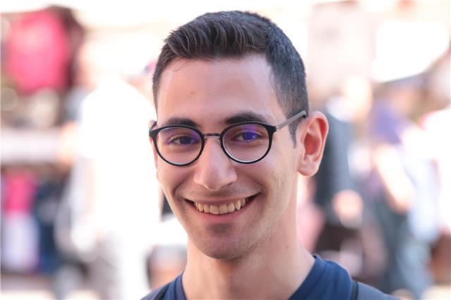 studente offre assistenza per ripetizioni di matematica base per elementari e medie