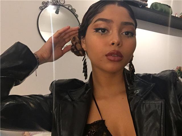 Spanish teacher with great sense of humor and love for knowledge. pronunciation is key to get some respect when you’re talking in spanish. if you want that confidence, count on me!