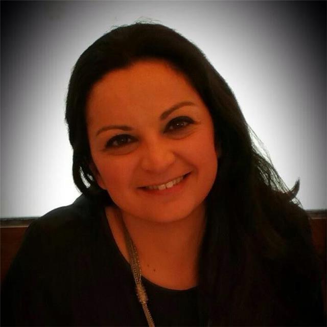 Licenciada en humanidades da clases de apoyo y refuerzo para eso y bachillerato (exclusivamente asignaturas de letras y ciencias sociales)