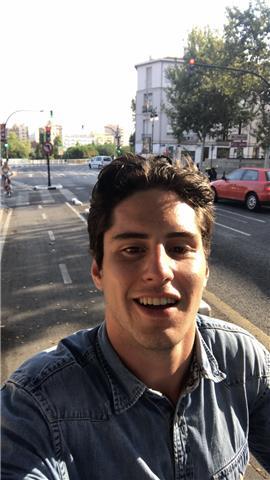 Studente al 5 anno ingegneria meccanica