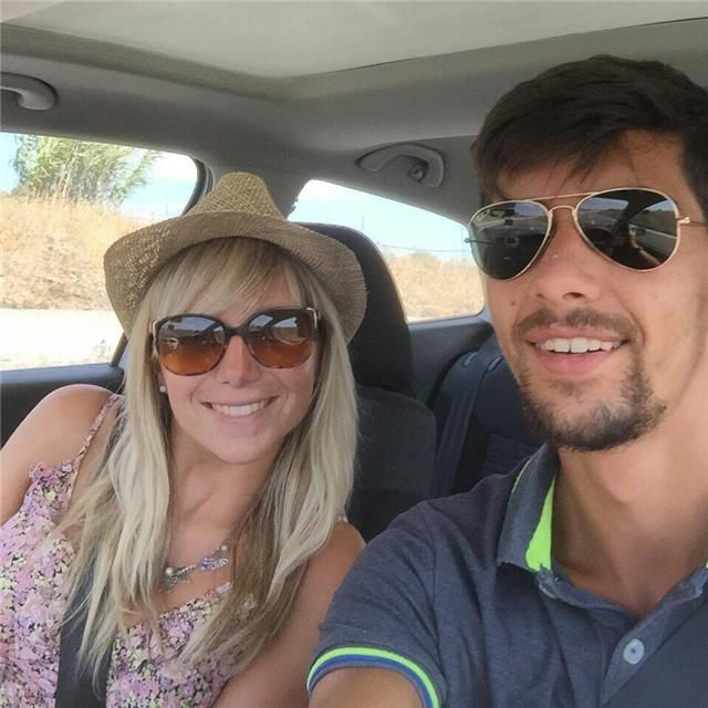 Insegnante con tanti anni di esperienza soprattutto per ragazzi della primaria e secondaria di primo grado ma anche biennio della secondaria