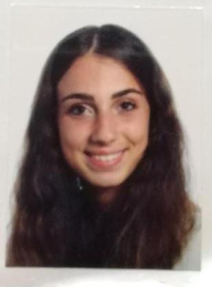 Studentessa al liceo artistico di Macerata