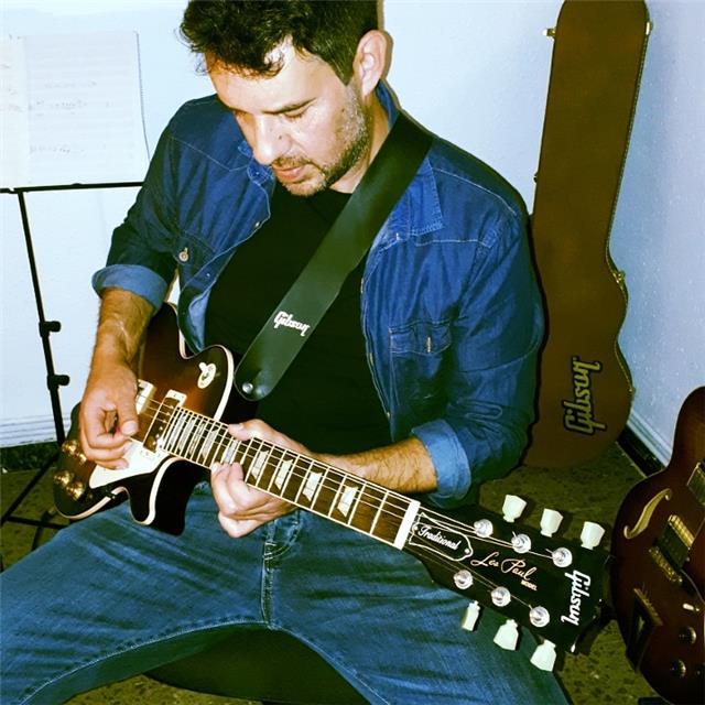 Clases de guitarra. técnica, armonía, improvisación, repertorio