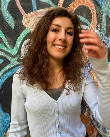 Ragazza aiuto compiti