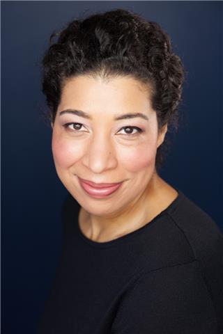 Insegnante madrelingua inglese con laurea in letteratura inglese e certificazione CELTA disponibile per lezioni online