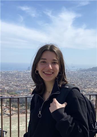 Estudiante de ingeniería da clases de todas las materias de primaria y eso, y del bachillerato científico-tecnológico en barcelona