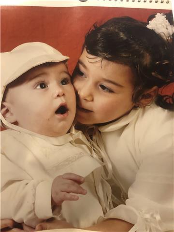 Ciao sono una ragazza giovane che è uscita con 100 da un professionale con borsa di merito , mi piacciono i bambini , faccio anche la babysitter e la tata qualunque domanda o proposta mandate un email a