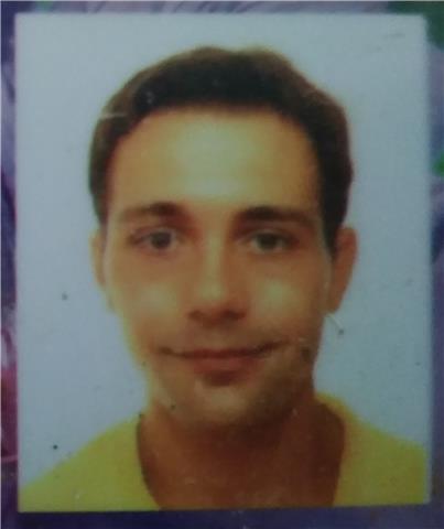 Laureato in scienze ambientali, esperto divulgatore scientifico impartisce lezioni di biologia,chimica, genetica, scienze della terra, per tutti i livelli di istruzione