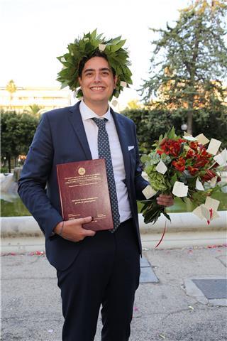 Prof di EDUCAZIONE CIVICA che propone approfondimenti, ripetizioni (ITALIANO, STORIA, GEOGRAFIA) o aiuto compiti per tutti!
