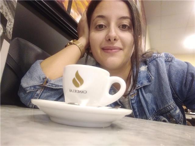 English teacher and now i am a phd student specialized in english language