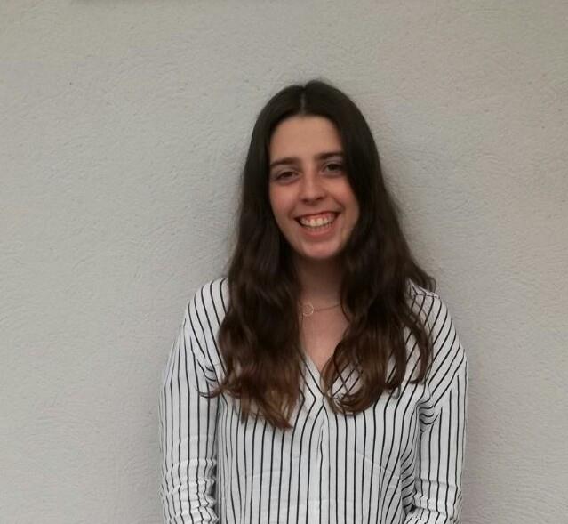 Doy clases particulares de repaso de eso y también de primària. tambien puedo hacer alguna clase de bachillerato