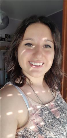 Sono una maestra laureata in Scienze della formazione primaria e offro ripetizioni e aiuto compiti a bambini di scuola primaria e della scuola secondaria di 1 grado