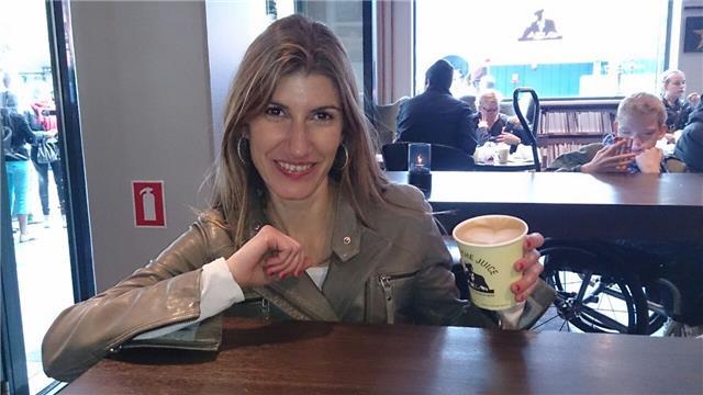 Licenciada en filología inglesa y maestra de primaria. clases de inglés, repaso de primaria, español y catalán para extranjeros