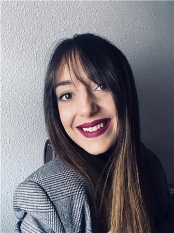 Maestra de primaria e infantil