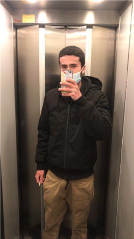 Estudiante de administración de empresas, que estaría dispuesto a dar clases a alumnos de primaria. dispuesto a ayudar con cualquier materia