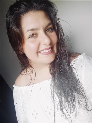 Maestra de primaria se ofrece para ayuda en tareas y refuerzo educativo de todas las asignaturas desde primero de primaria hasta cuarto de la eso