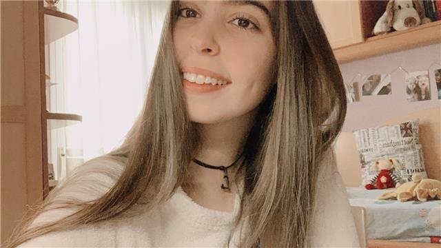 Estudiante con título de bachillerato obtenido, ofrece clases de inglés o cualquier otra asignatura