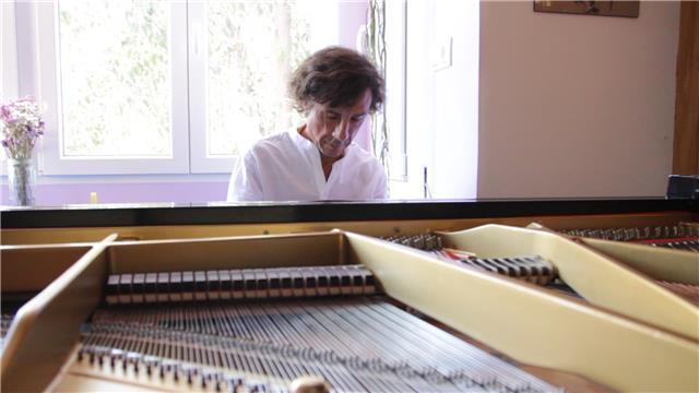 Clases de piano disfrutando desde el primer momento