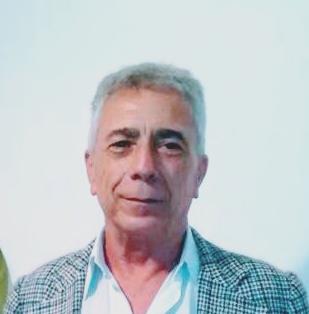 Soy profesor universitario con amplia experiencia en el trato de alumnos