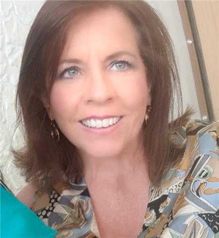 Profesora titulada nativa y bilingüe. imparto clases particulares de francés presenciales, primaria, eso, bachillerato, adultos. todos los niveles