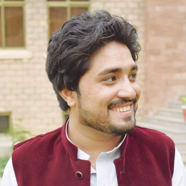 Teach english at primary level subjects related to optometry