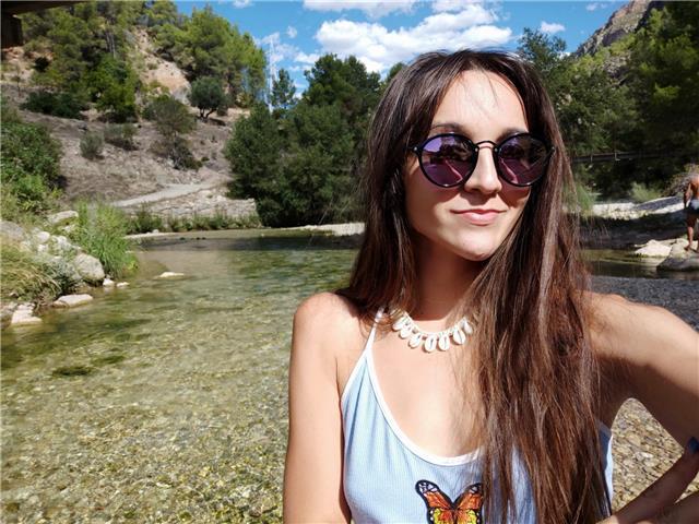 Chica de 24 años, me encantan los niños y puedo ofrecer clases particulares o de apoyo a niños de primaria o primeros cursos de secundaria (1° y 2° eso), tanto en lengua, como matemáticas o historia