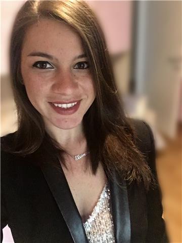 Docente di inglese offre ripetizioni di inglese e aiuto compiti e preparazione alle certificazioni cambridge ket, pet e first per studenti di tutte le età