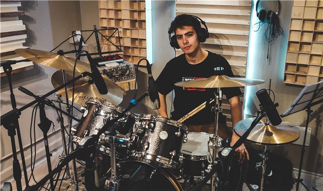 Insegnante privato di batteria e musica