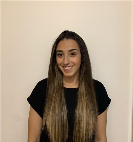 Soy marta de caldes de montbui, soy estudiante de psicología y me ofrezco a dar clases a niños de primaria de cualquier asignatura