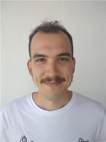 Profesor de guitarra. producción musical y composición. con paciencia y dedicación. muy aplicado y buscando cumplir los objetivos personales de cada alumno/a