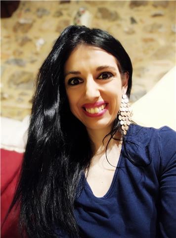 Sono laureata in giurisprudenza con il massimo dei voti. Impartisco lezioni private online in diritto ma anche in altre materie. Contattatemi, la cultura è l'arma della libertà!