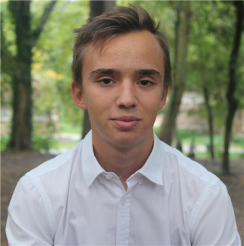 Etudiant en 3ème année d'école de commerce, Bac S spé Math, offre des cours de mathématiques niveau collège et lycée