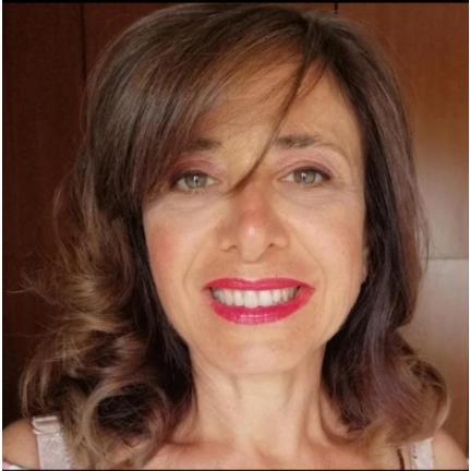 Madrelingua italiana - studi classici - conoscenza della seconda lingua inglese