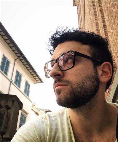Laureato alla triennale di Psicologia di Firenze propone lezioni di Psicologia italiano e filosofia