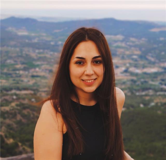 Profesora de español da clases a extranjeros