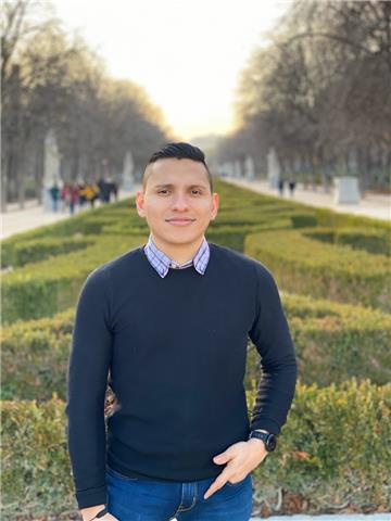 Expresivo y comunicativo, a personas jóvenes y adultas