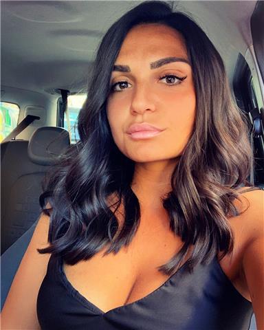 Docente di francese impartisce lezioni private per alunni di tutti i gradi