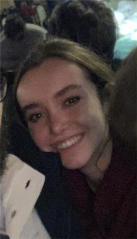 Studentessa universitaria diplomata al liceo classico. Offro ripetizioni di italiano, storia, geografia, inglese, arte e scienze