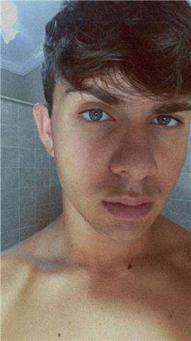 Giovane apprendista insegnante d’inglese con ottime prestazioni in materia