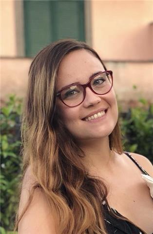 Laureata in lettere offre ripetizioni di italiano, storia e latino